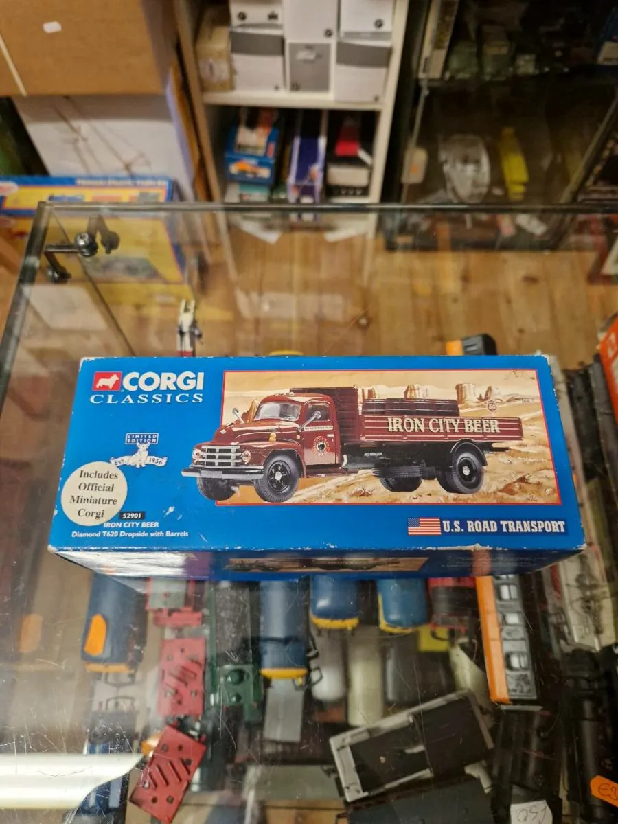 Corgi Diamond T Iron City Beer Truck 1.50 - Image 1