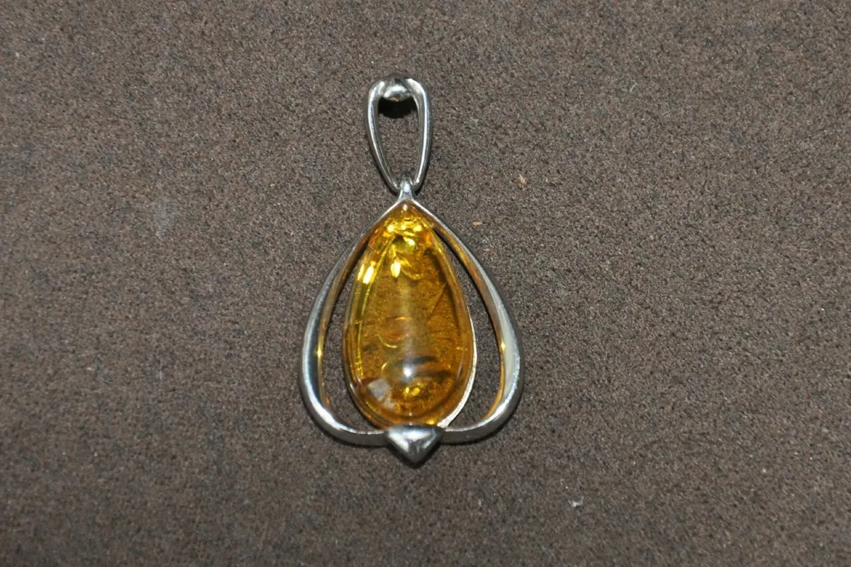925 silver with real amber earrings and pendant - Image 2