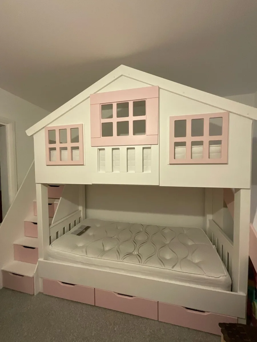 Tresshouse bed - Image 1