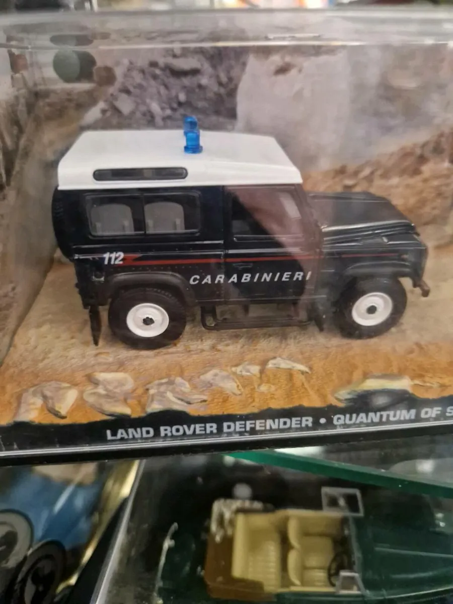 Corgi James Bond Landrover - Image 2