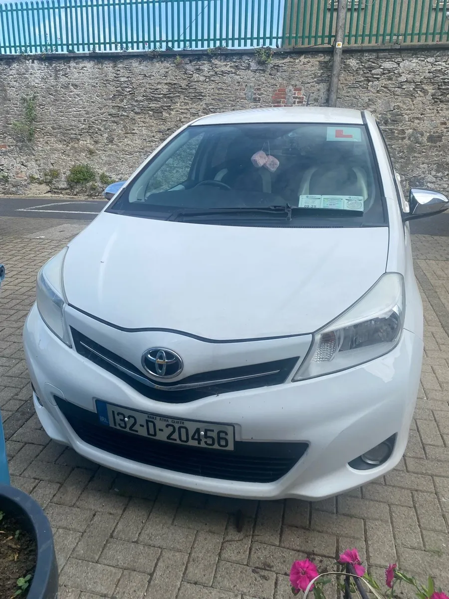Toyota Yaris 2013 - Image 1