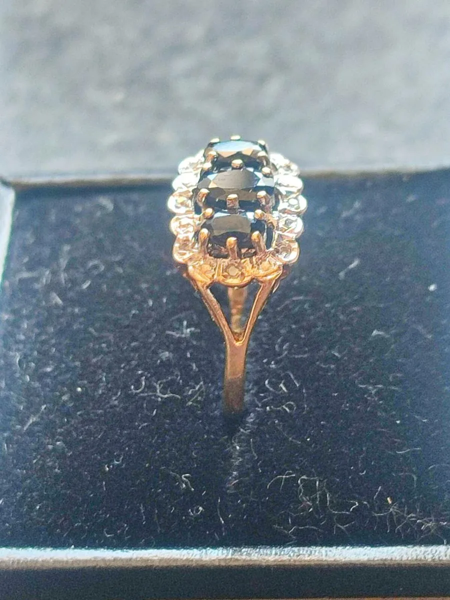 Stunning Gold Saphire& Diamond Ring😍 - Image 3