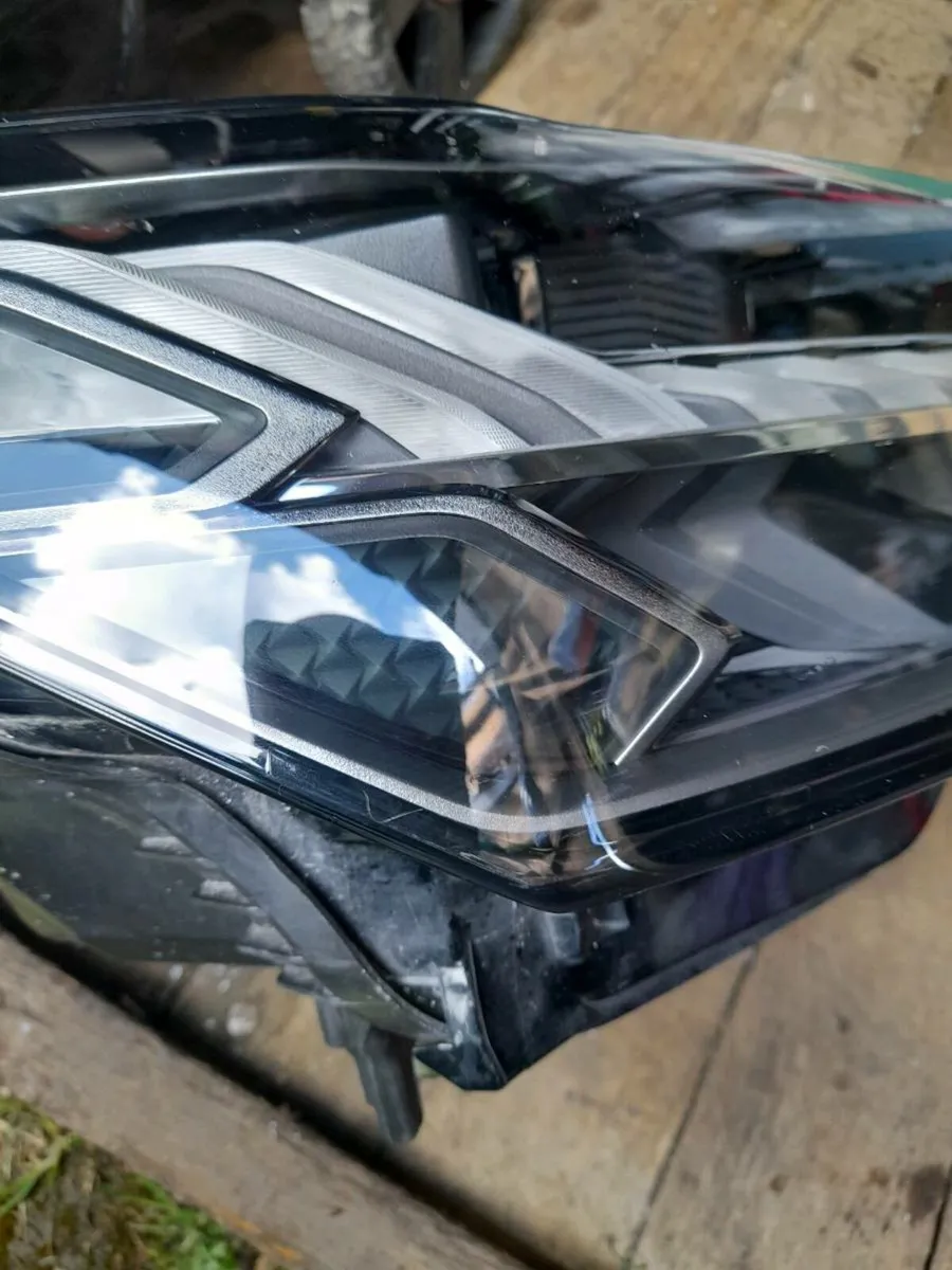 Selection of Genuine Used Headlights/ Taillights - Image 4
