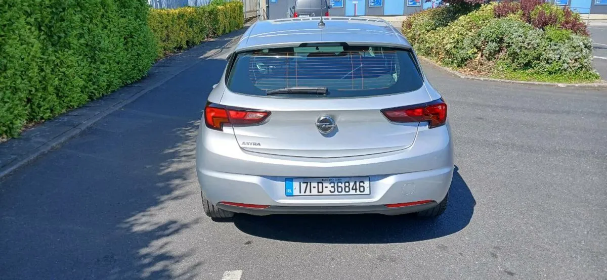 2017 opel astra  new nct 4/27 tax 12/25 - Image 3
