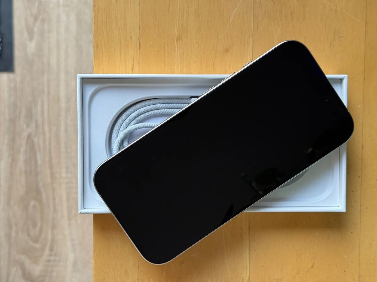 iPhone 16 Pro 128gb - Image 2