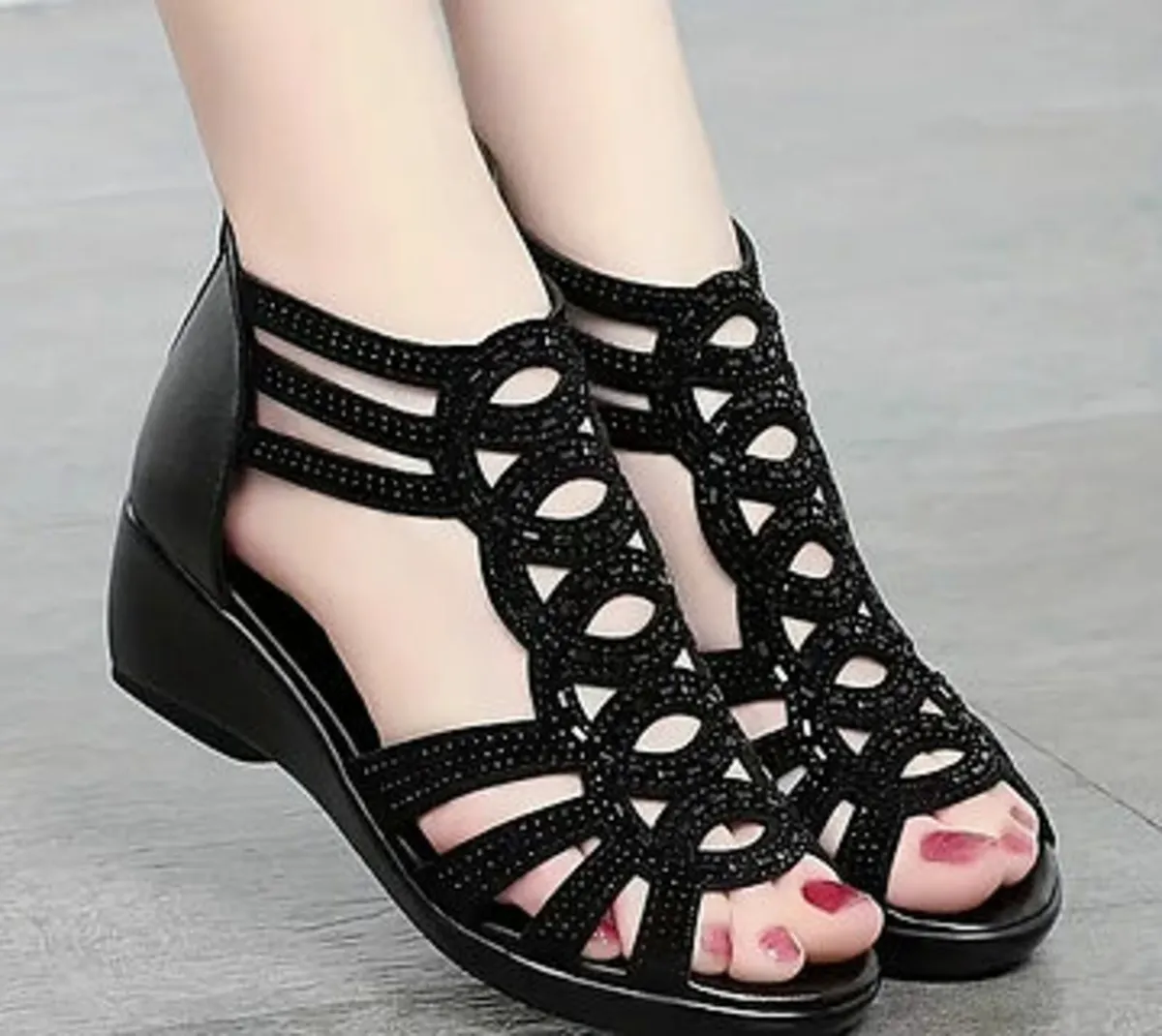 Women's sandals - Image 1