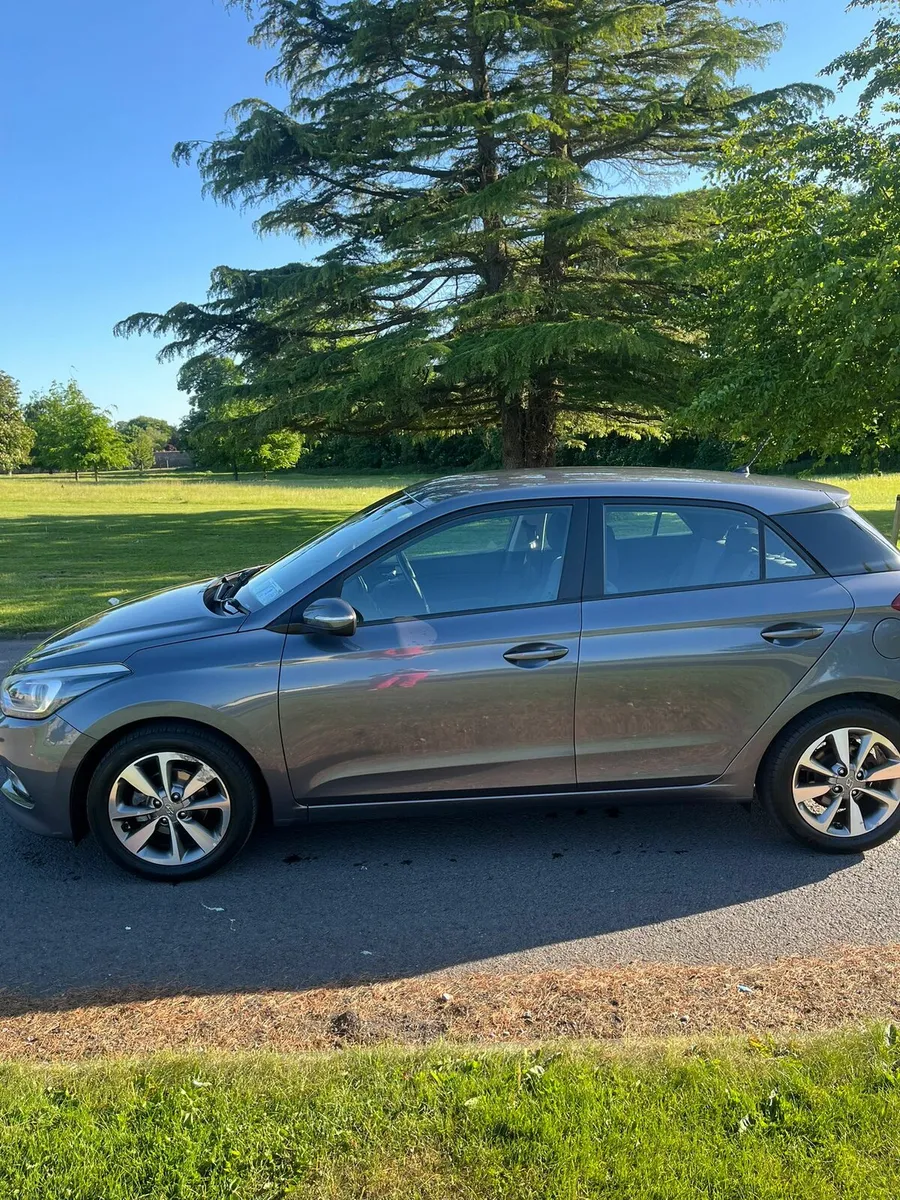 Hyundai i20 - Image 2