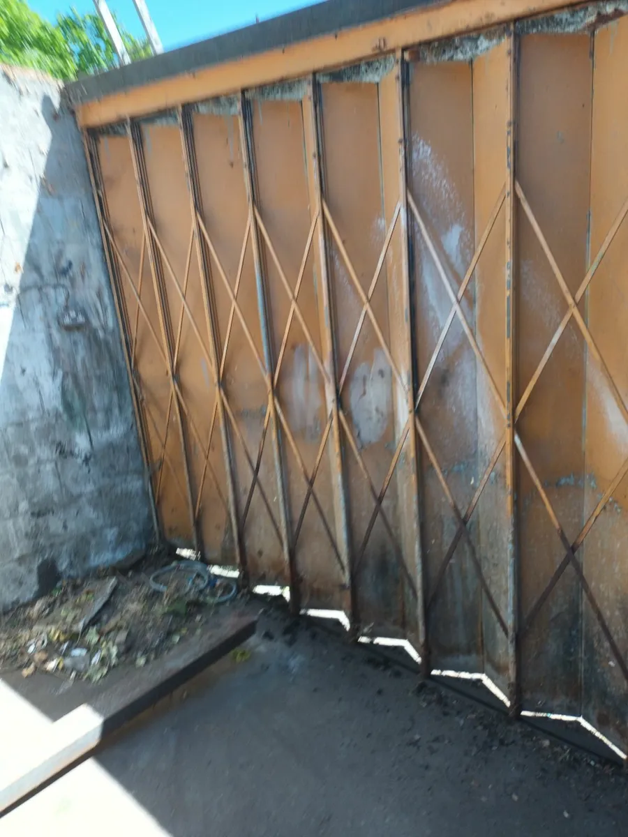 Garage sliding door - Image 3