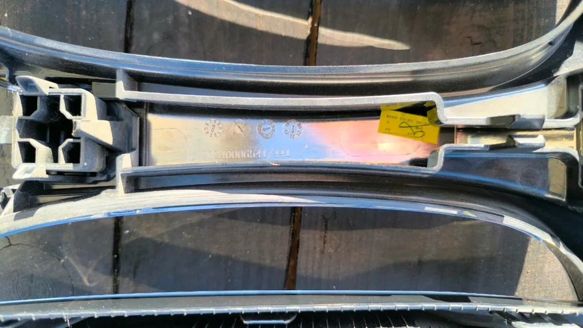 Bmw x5 front grill - Image 2