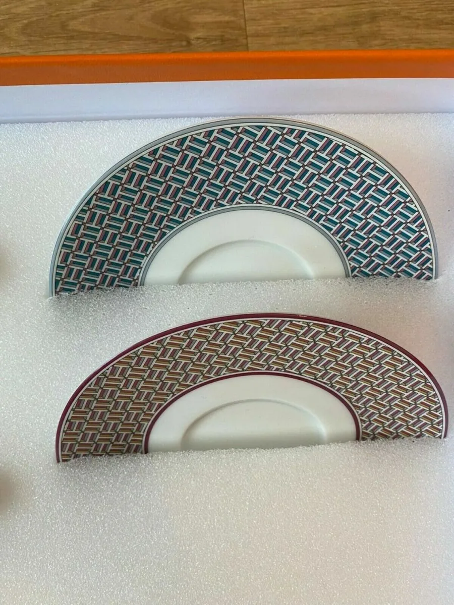 Hermes, two cups including saucers in blue and red - Image 4