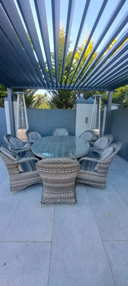 Garden furniture - Image 1