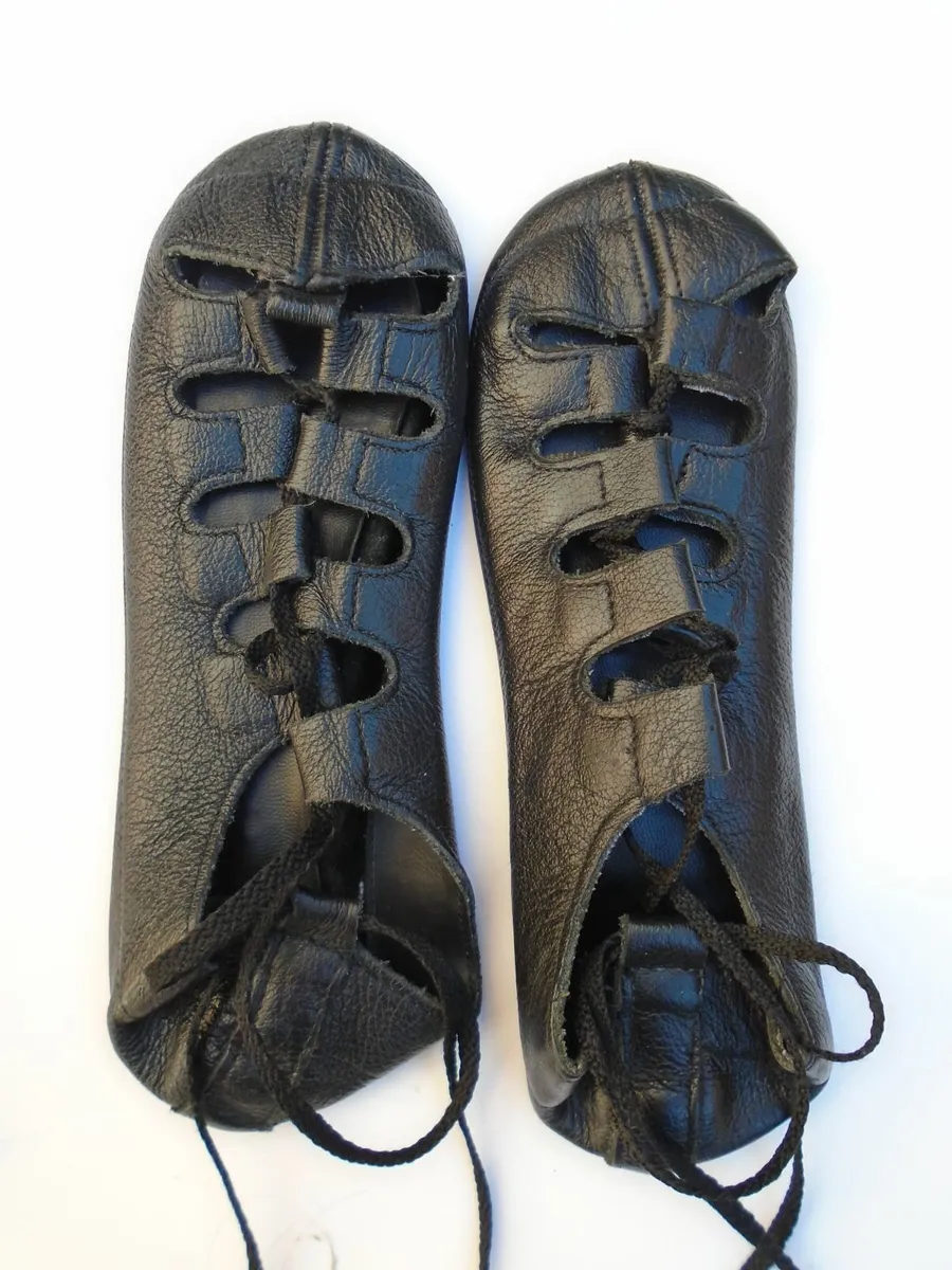Inishfree dancing poms,Size 5,Dance shoes - Image 1