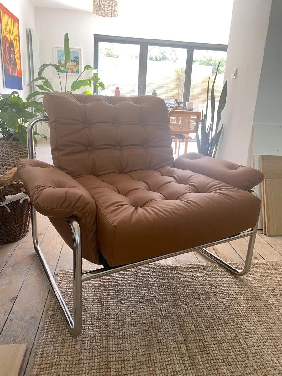 Vintage 70s-Style Leather ArmChair / Sofa - Image 3