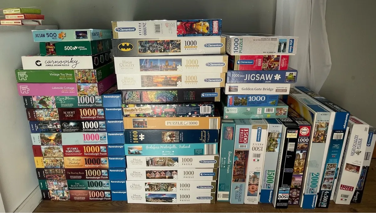 Large jigsaw puzzle collection - Image 1