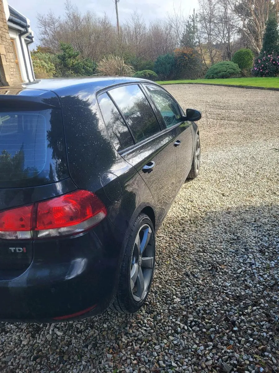 Volkswagon Golf - Image 4