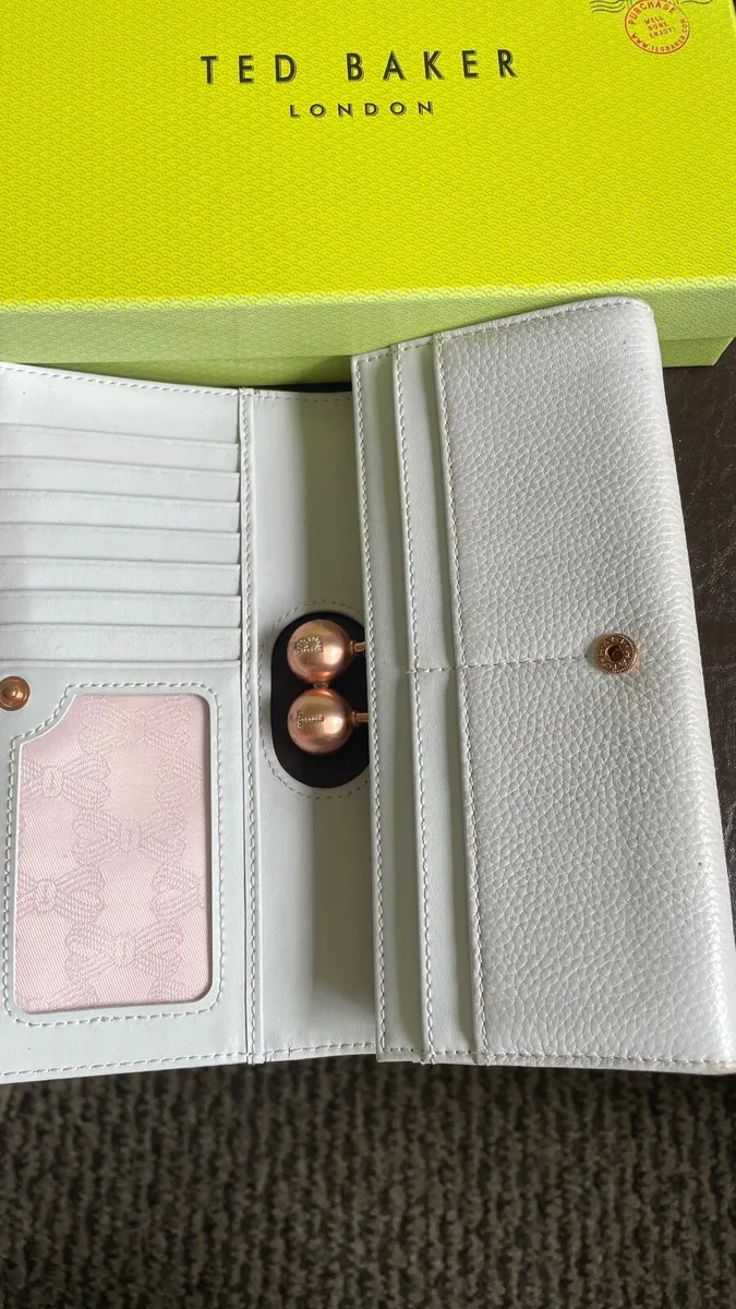 Ted baker purse - Image 3