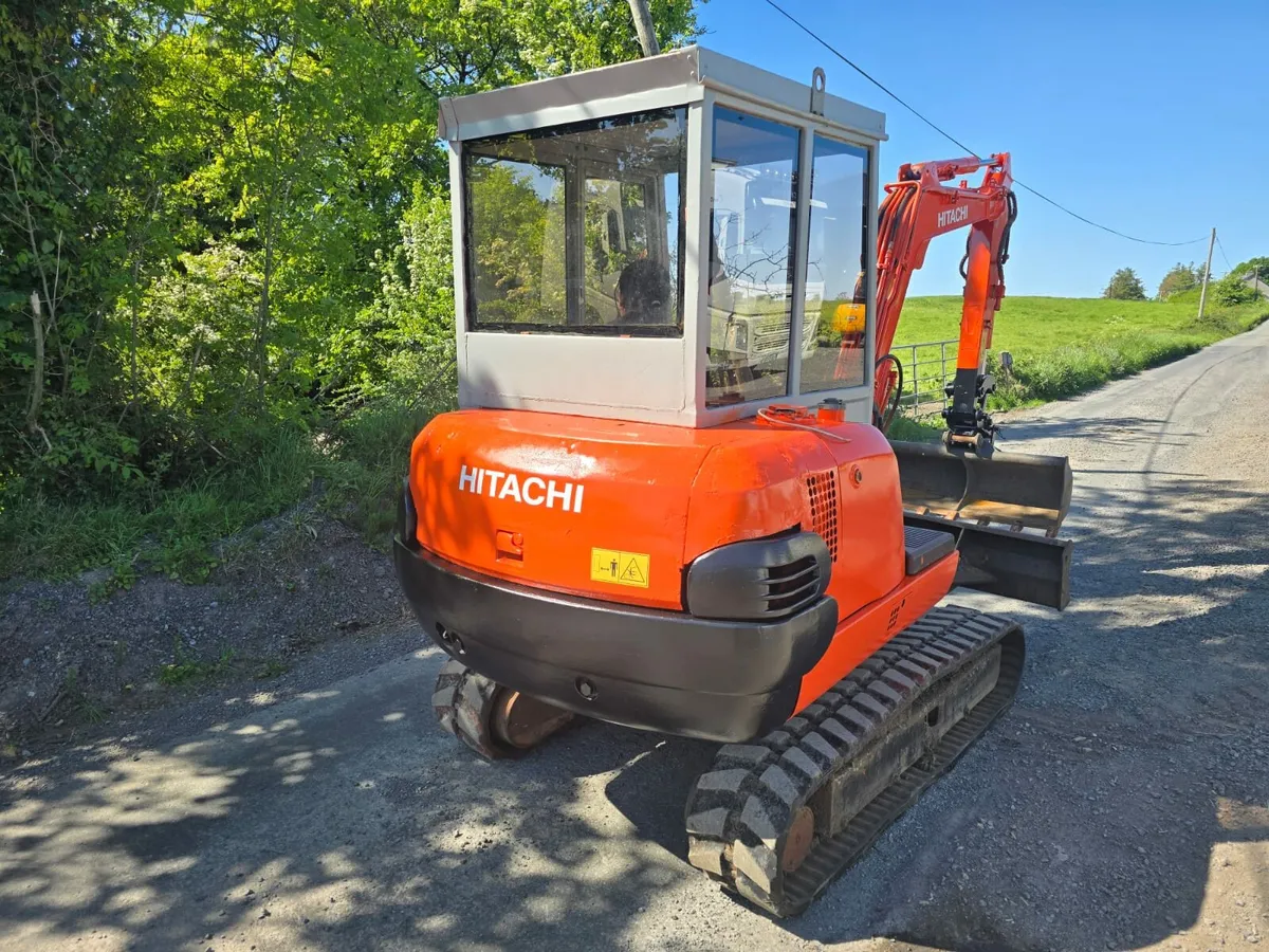 Hitachi Ex 30 - Image 3