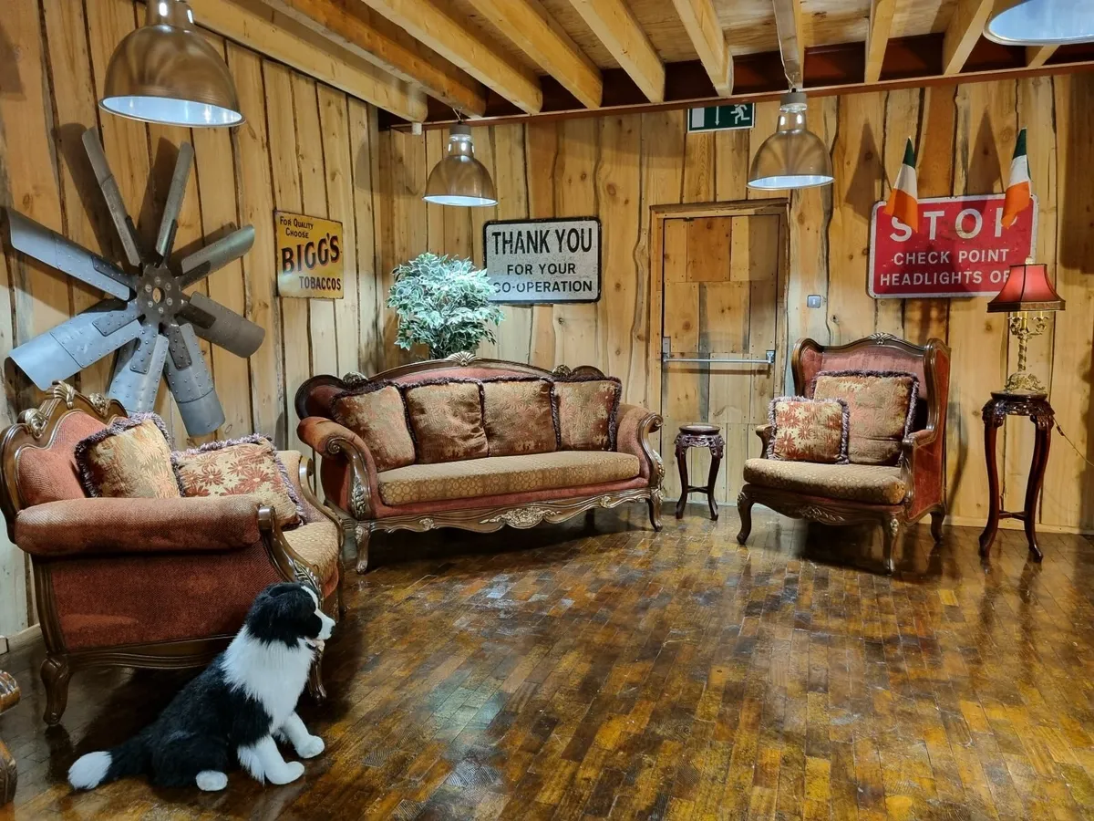 Large Reproduction Suite - Image 3