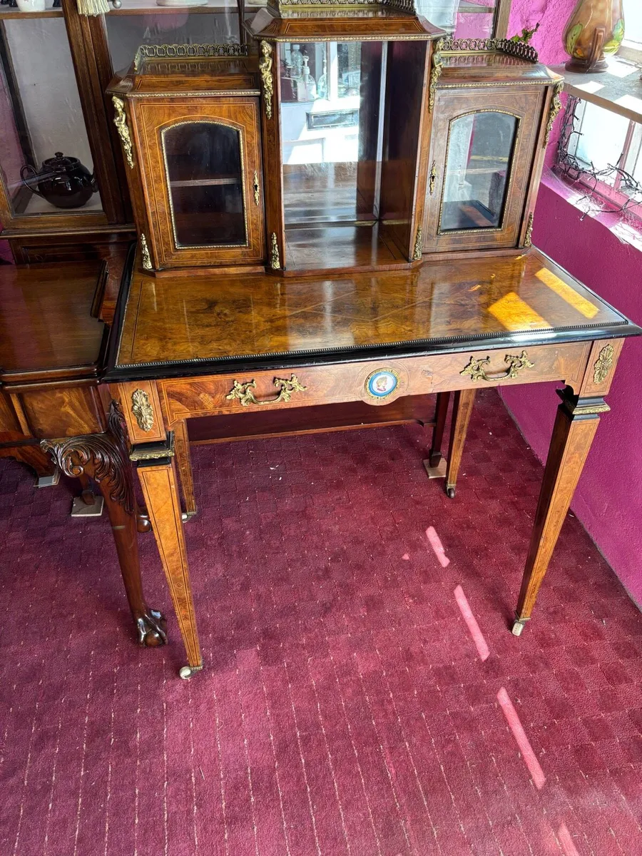French Desk - Image 1