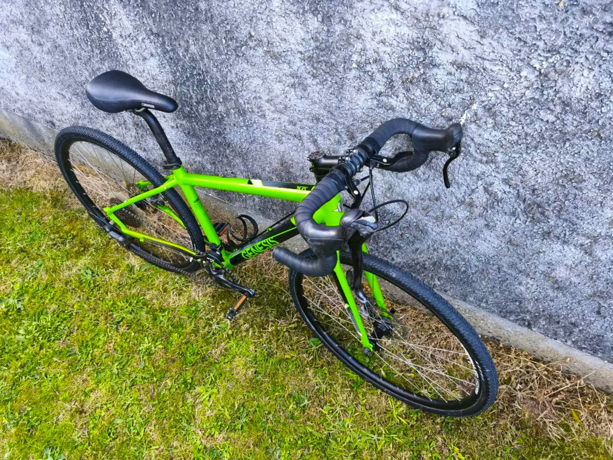 Genesis 26 Cx- road junior bike - Image 3