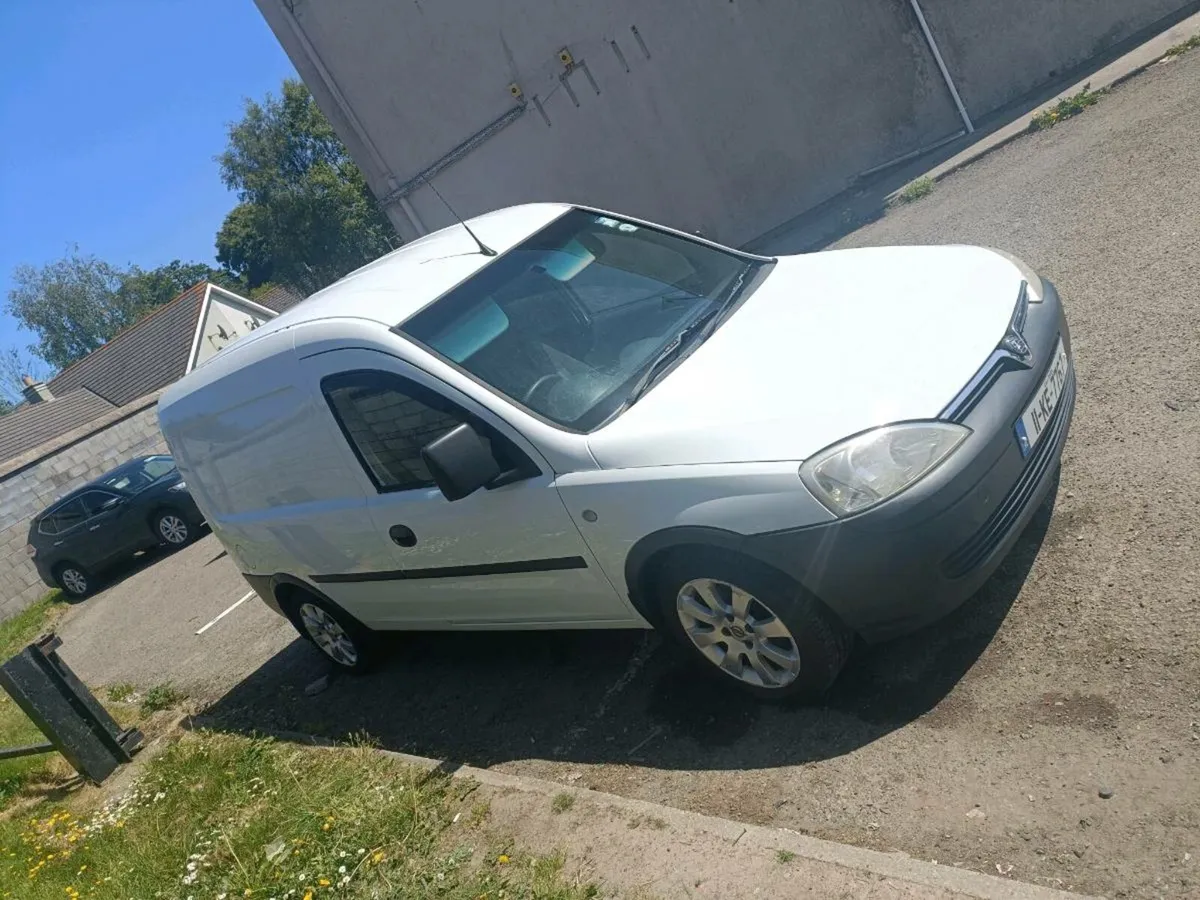 Vauxhall combo Doe 6/26 - Image 1