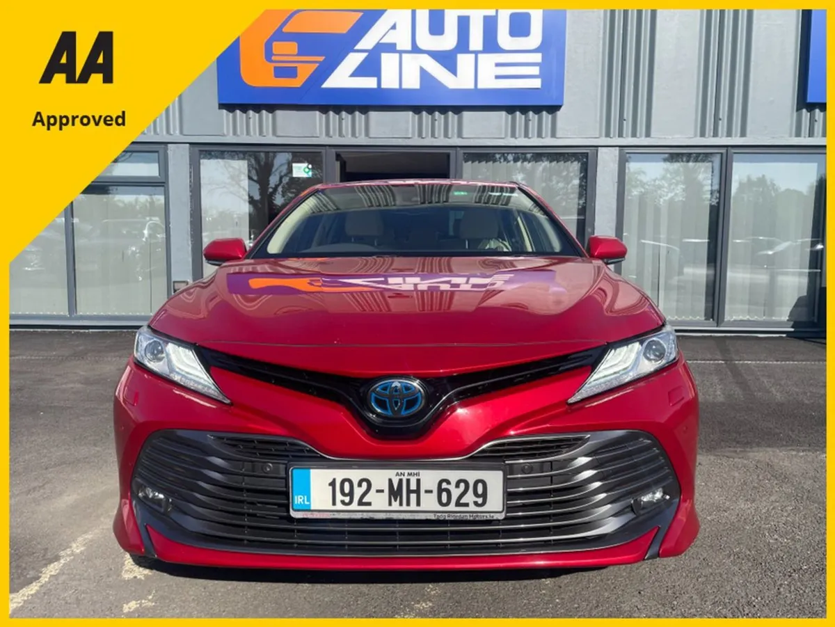 Toyota Camry Hybrid Platinum 4DR Auto - Image 4