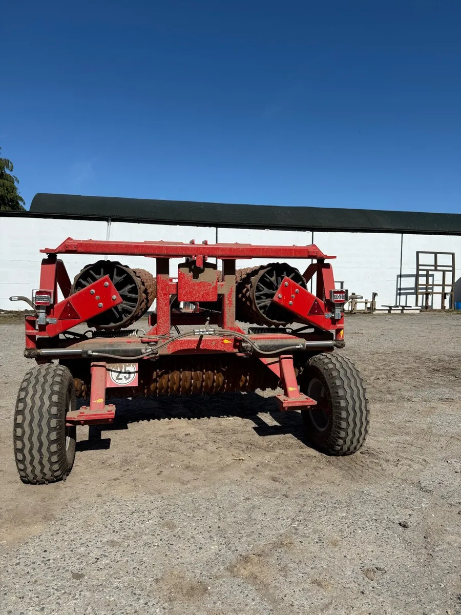 Keverneland actiroll 8.3 m ring roller - Image 1