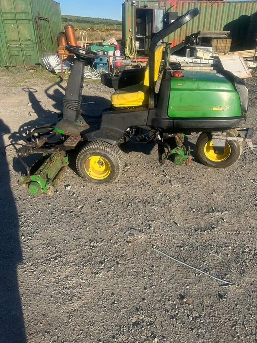 John Deere 2500A cylinder mower - Image 2