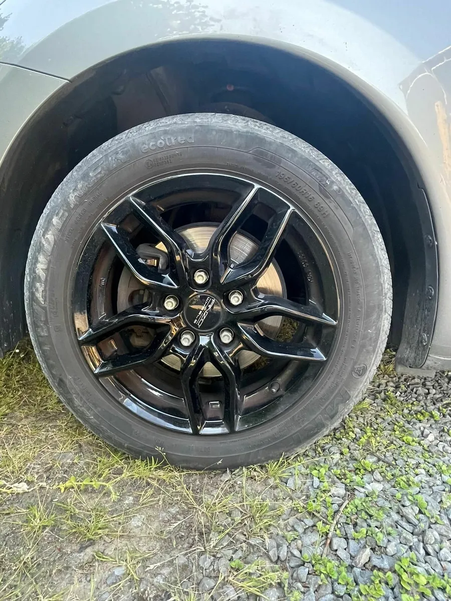 Nissan Pulsar 2018 - Image 2