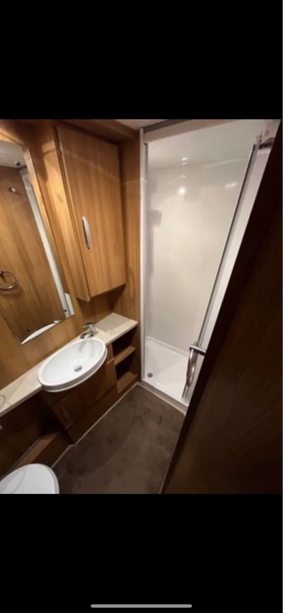 Swift Challenger 570 SR 4 berth Caravan - Image 3
