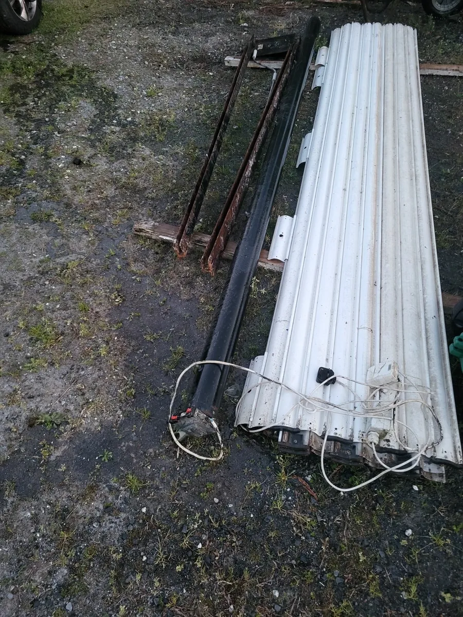 Roller garage door - Image 2
