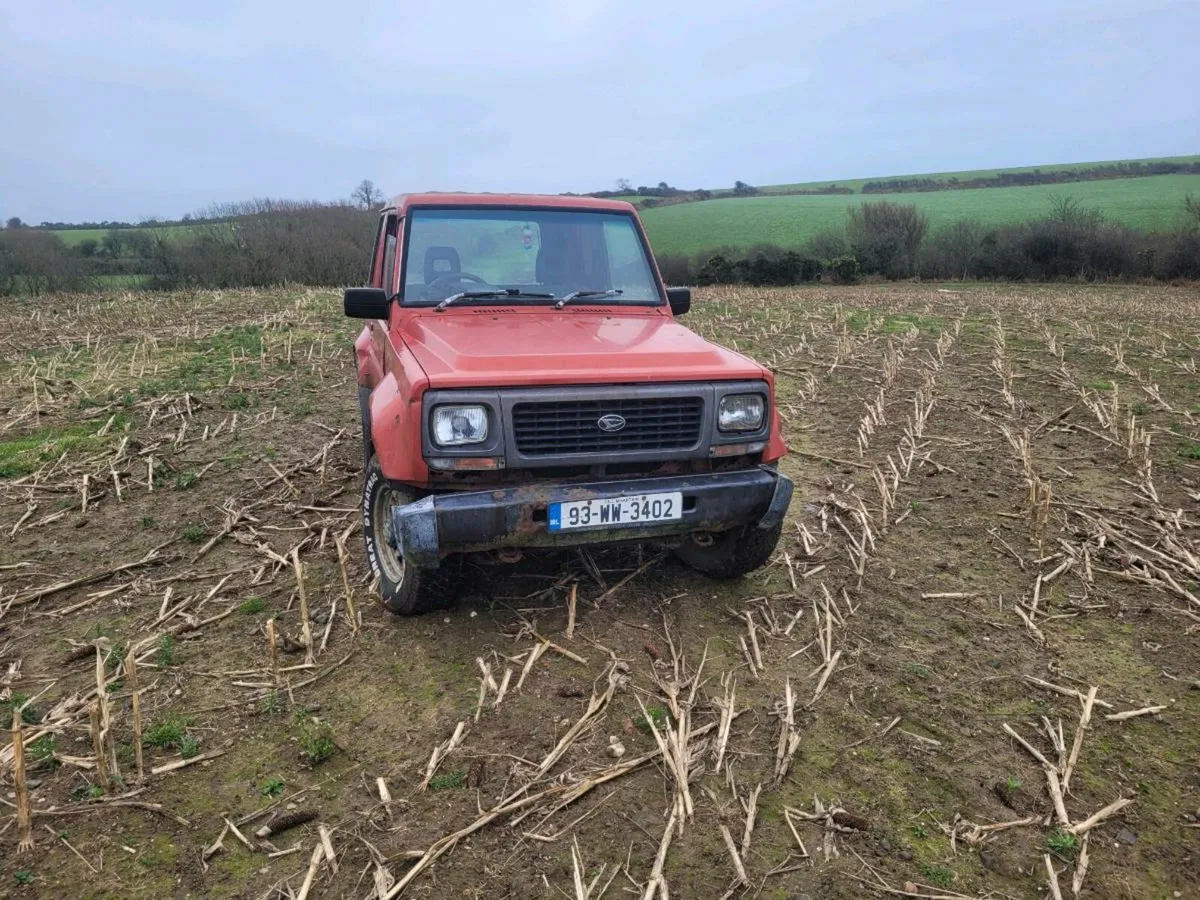 Daihatsu fourtrak - Image 4