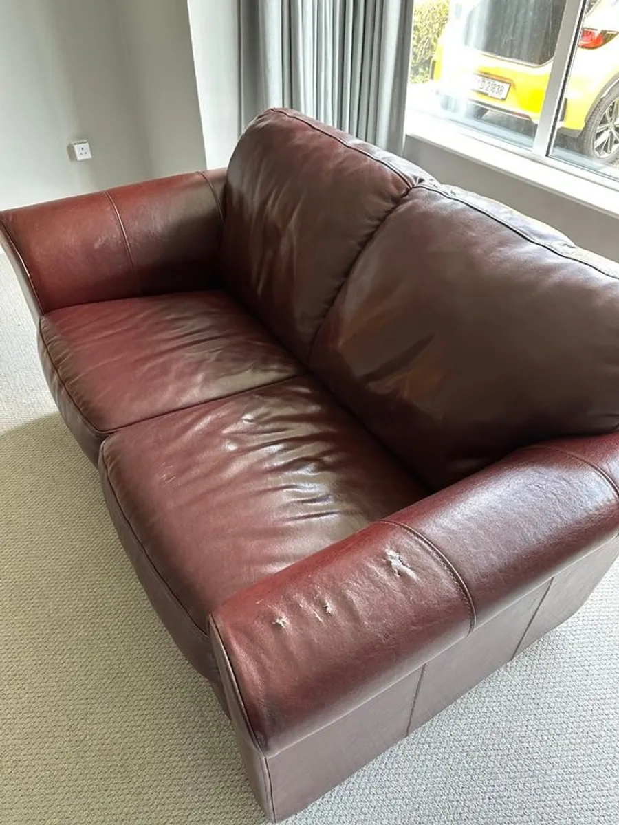 Leather sofa for FREE - Image 2
