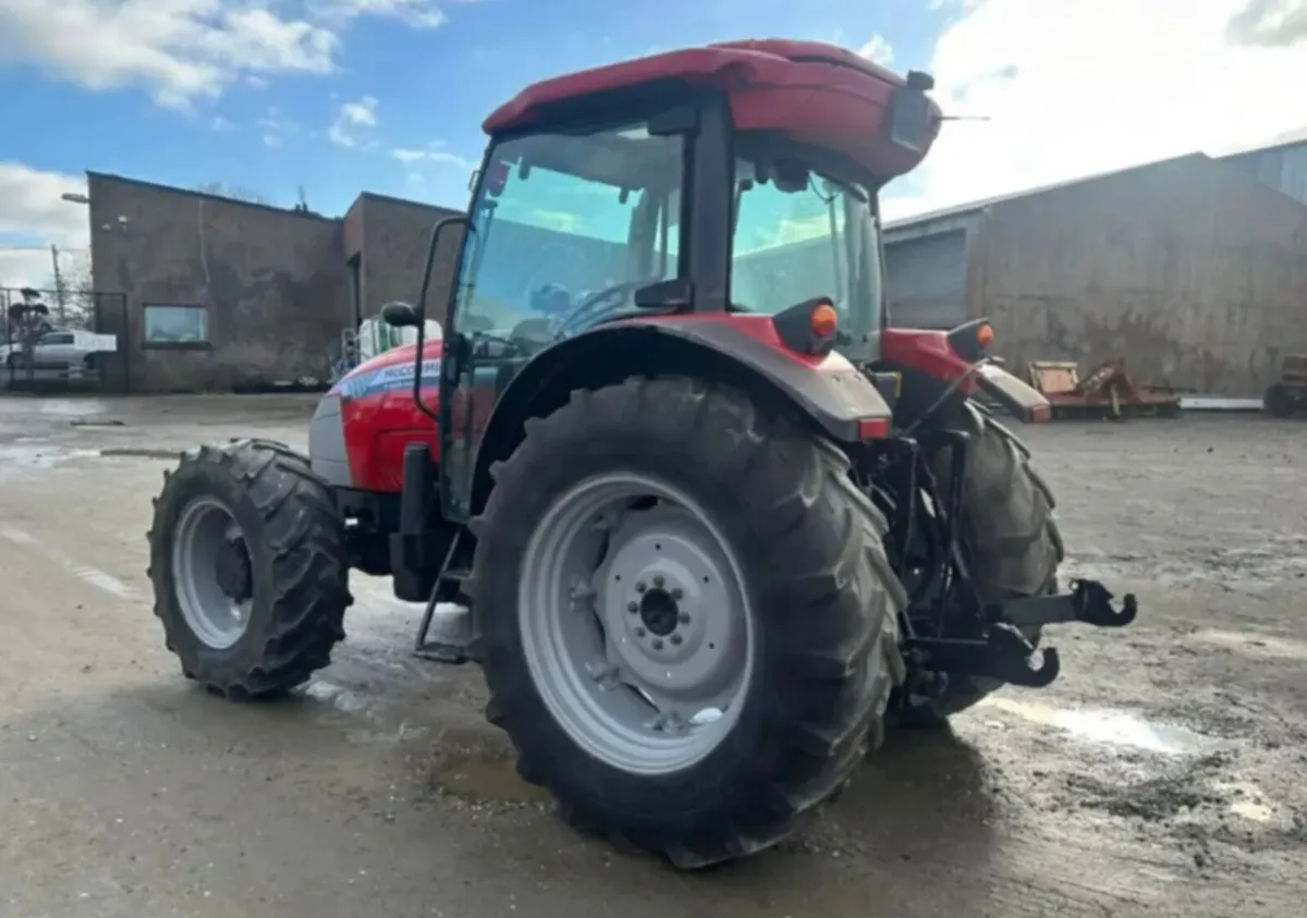 2012 McCormick T100 Max - Image 2