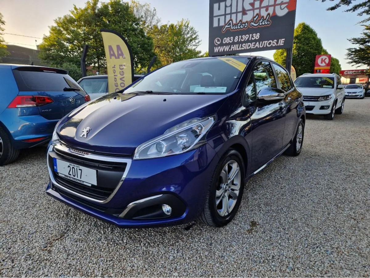 Peugeot 208 Allure 1.2 Petrol 5DR Automatic - Image 4