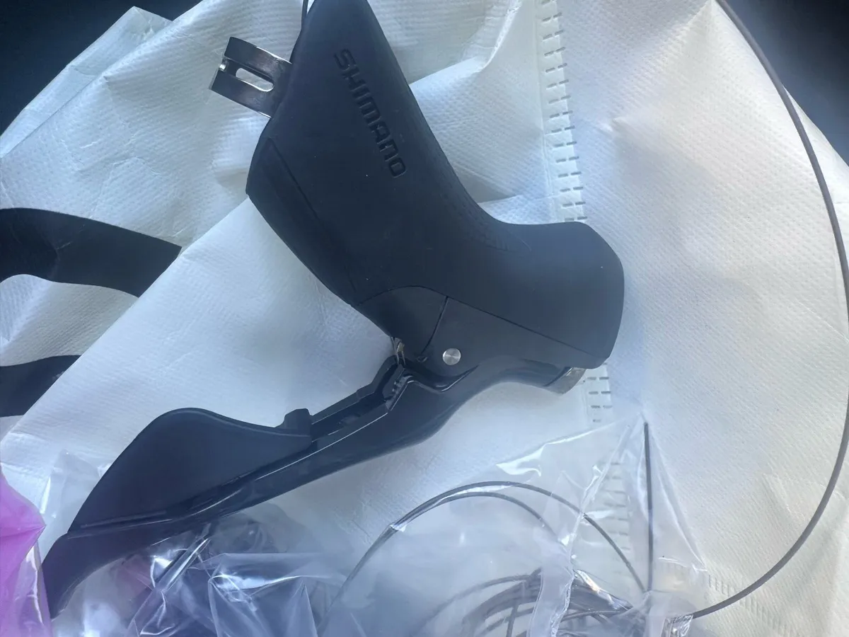 Ultegra R8000 Levers - Image 1