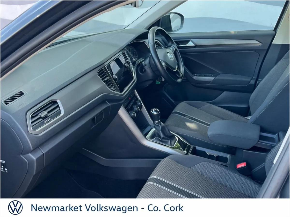 Volkswagen T-Roc 1.6tdi 115BHP Design 6 Speed - Image 4