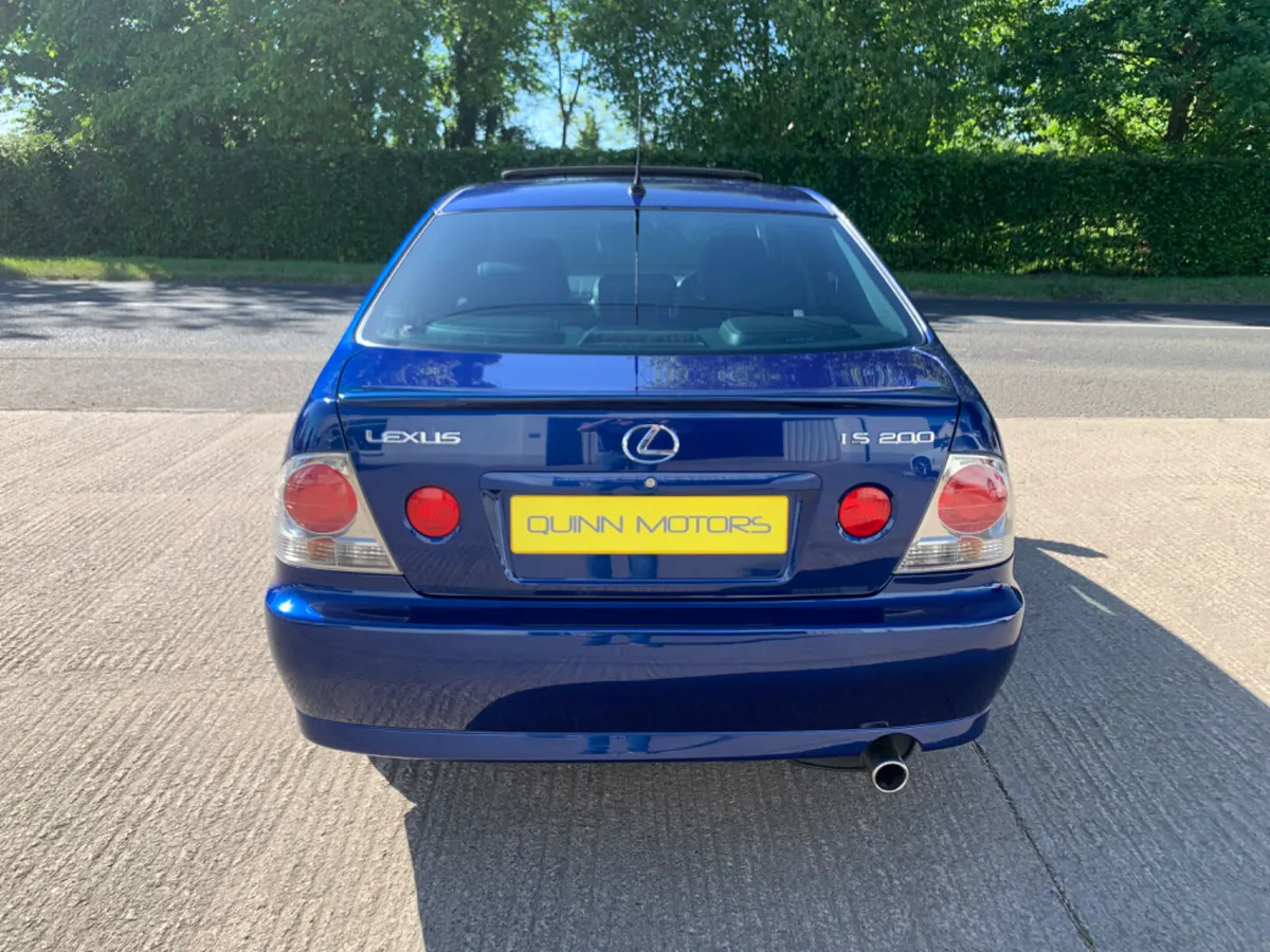 1999 LEXUS IS200 SPORT | LSD | SUNROOF | PRIVACY - Image 4