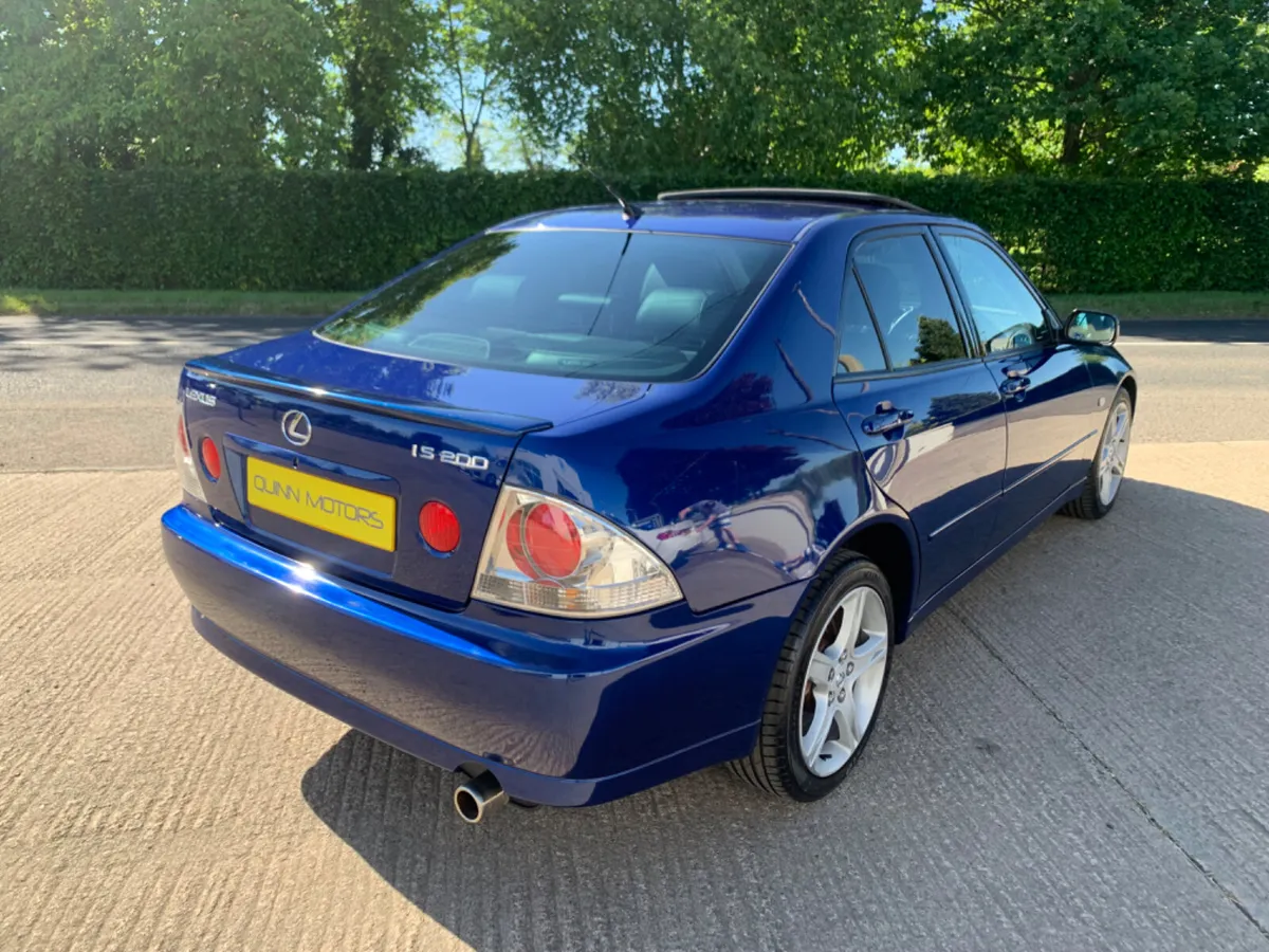 1999 LEXUS IS200 SPORT | LSD | SUNROOF | PRIVACY - Image 3