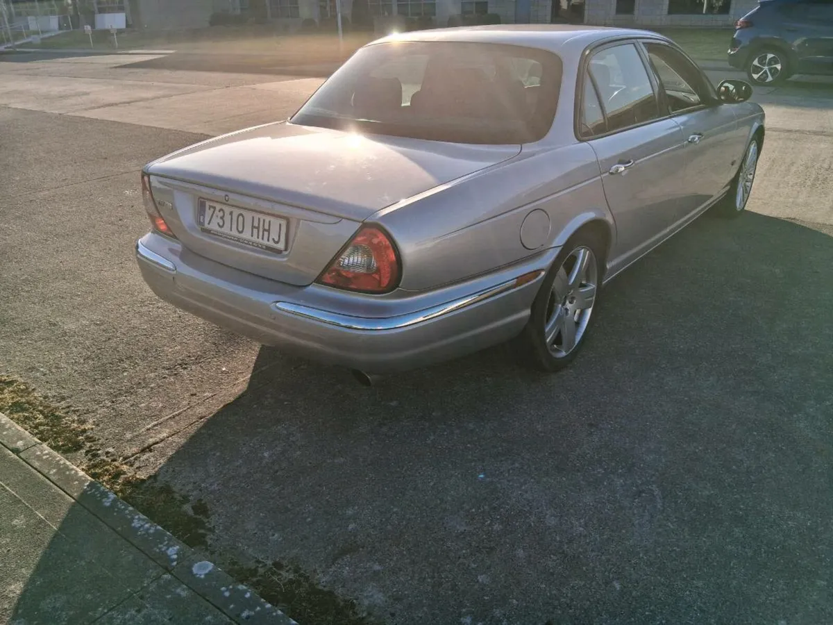 2006 Jaguar XJR Spanish plate showroom - Image 3