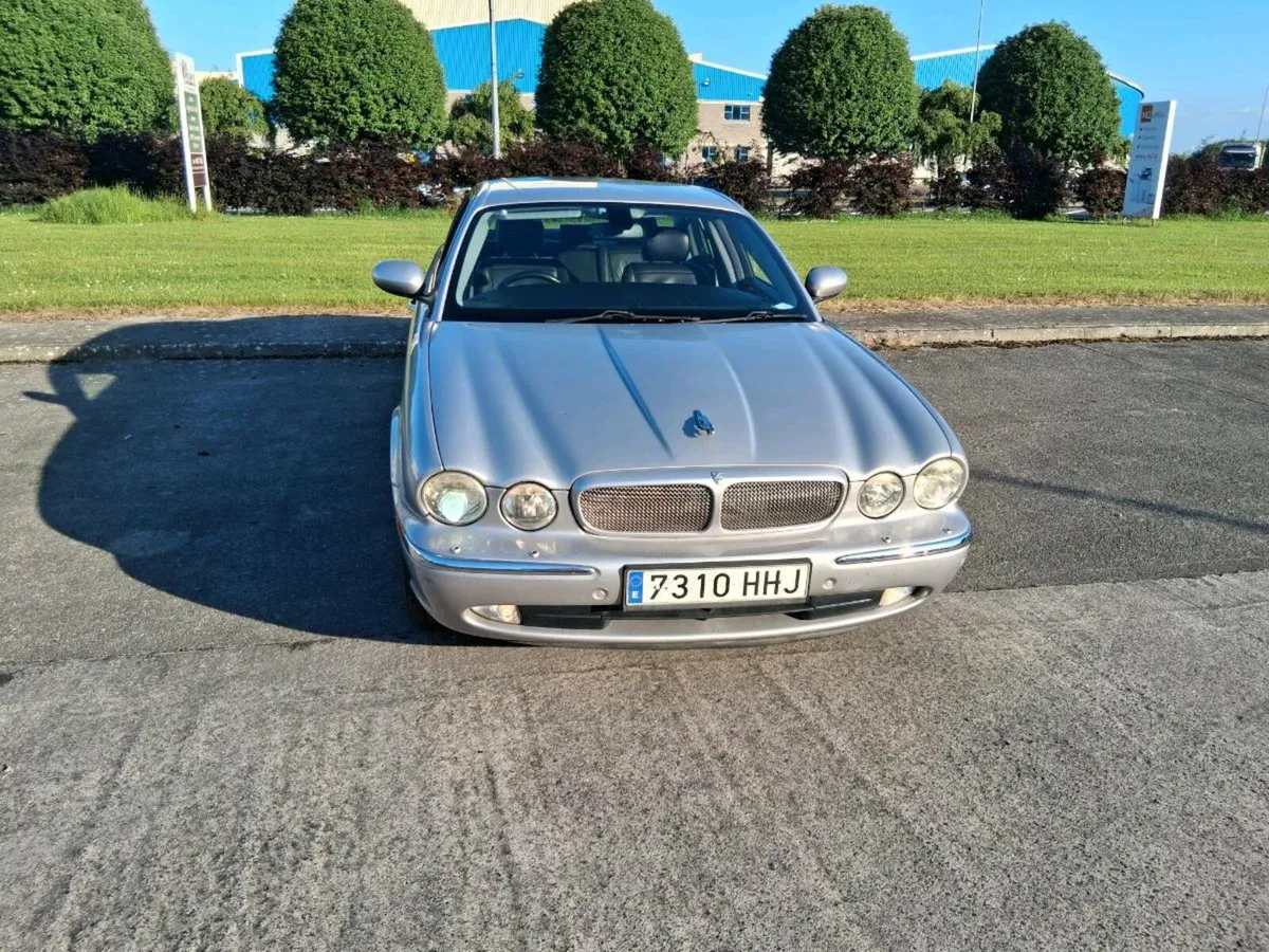2006 Jaguar XJR Spanish plate showroom - Image 2