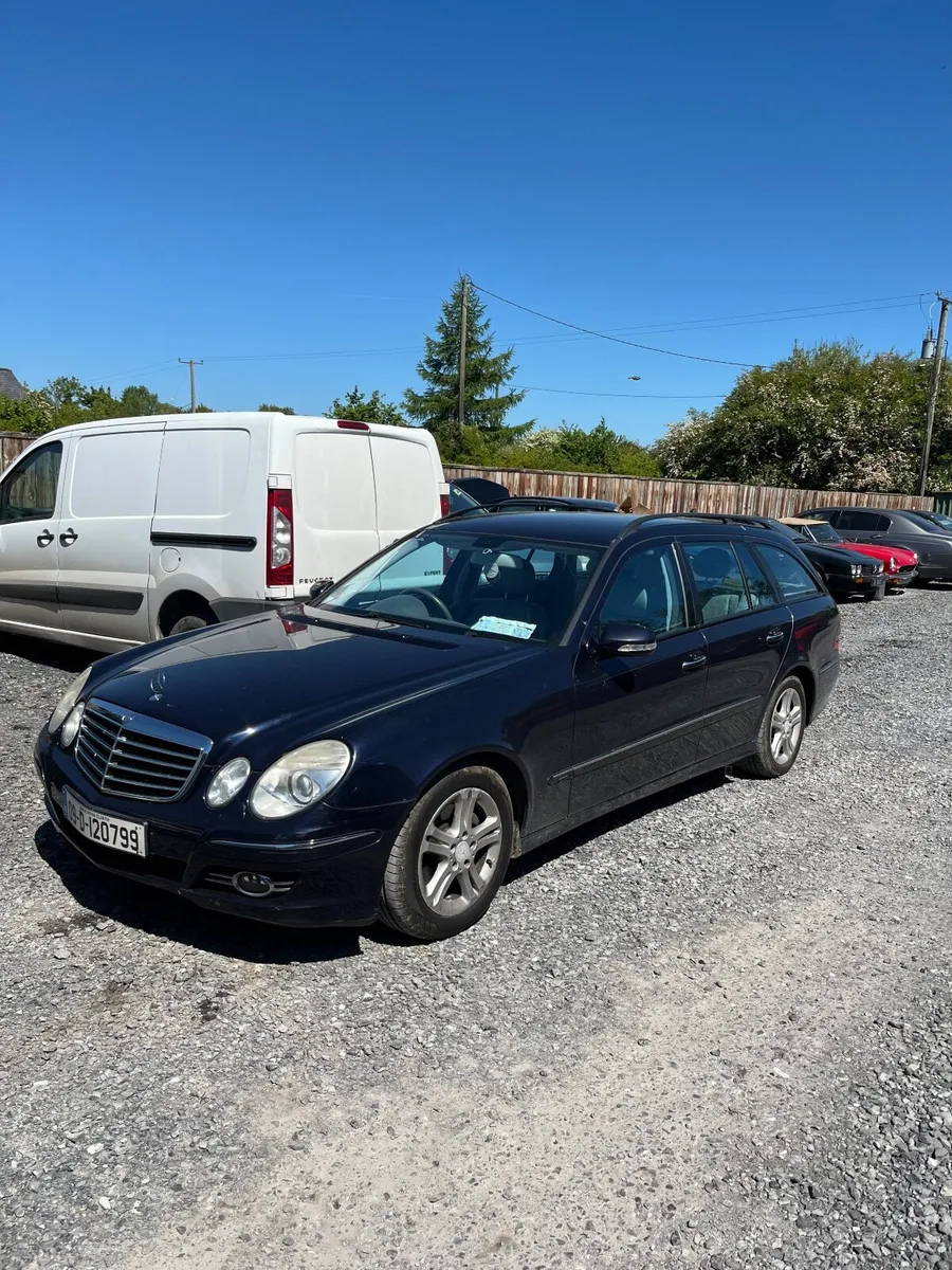 Mercedes-Benz E-Class 2009 - Image 1