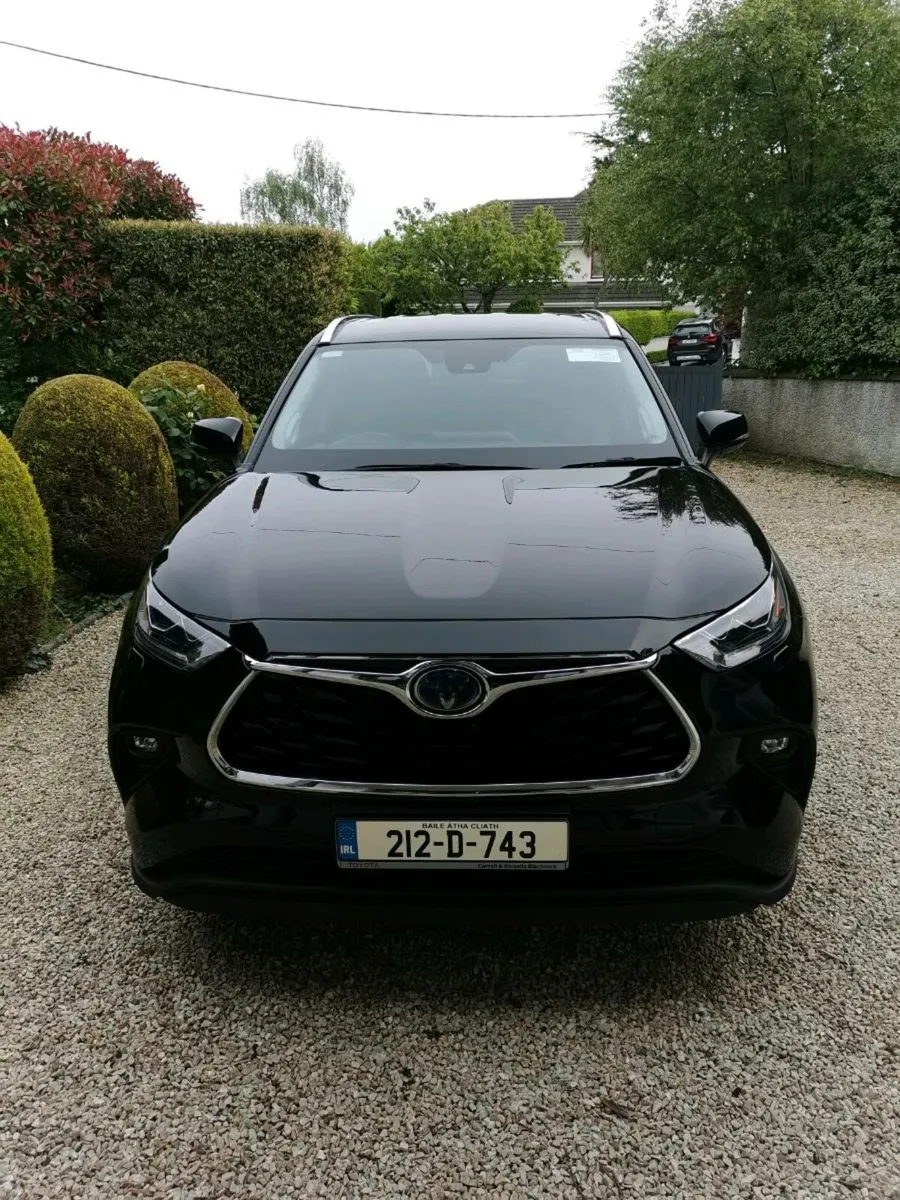 Low Mileage Toyota Highlander - Image 2