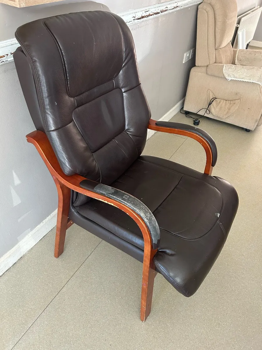 Armchair - Image 1