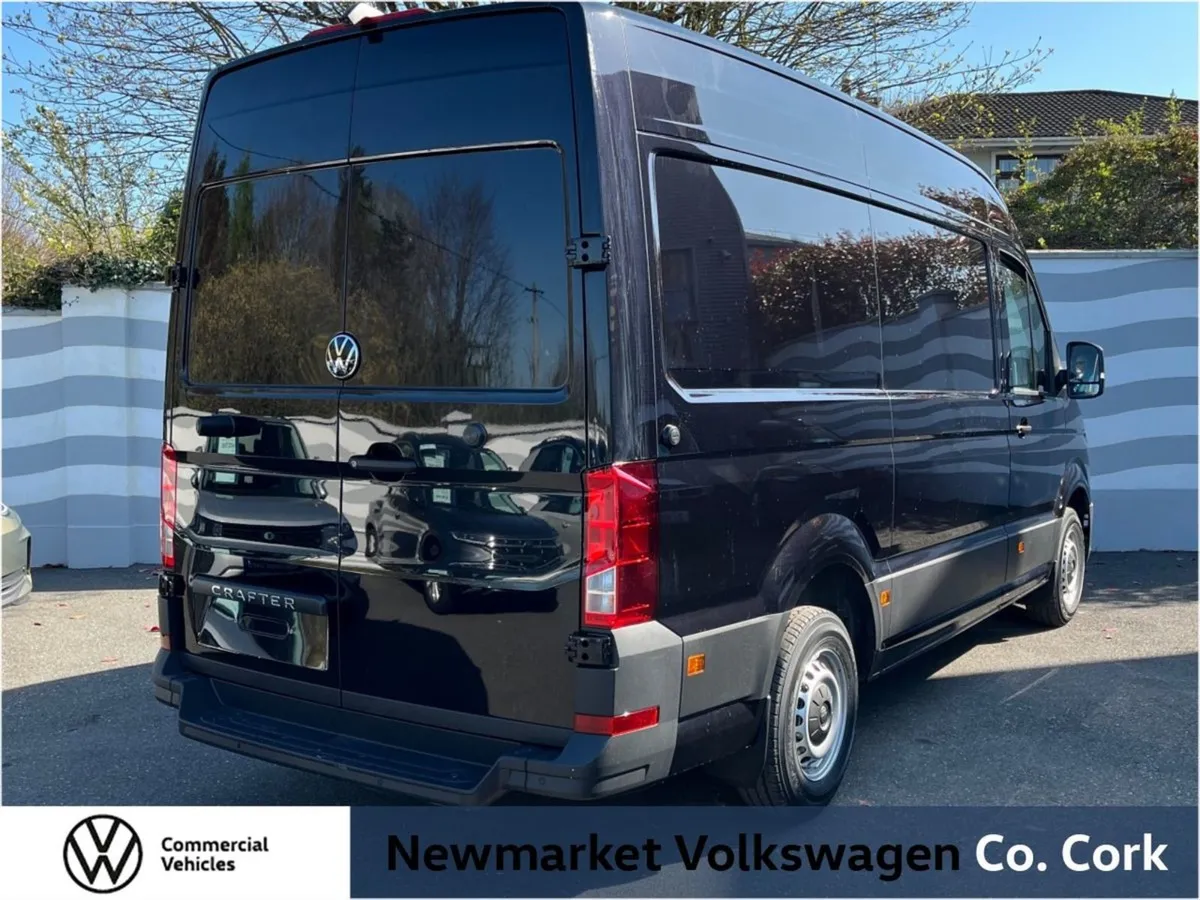 Volkswagen Crafter Highline Automatic Medium Whee - Image 4