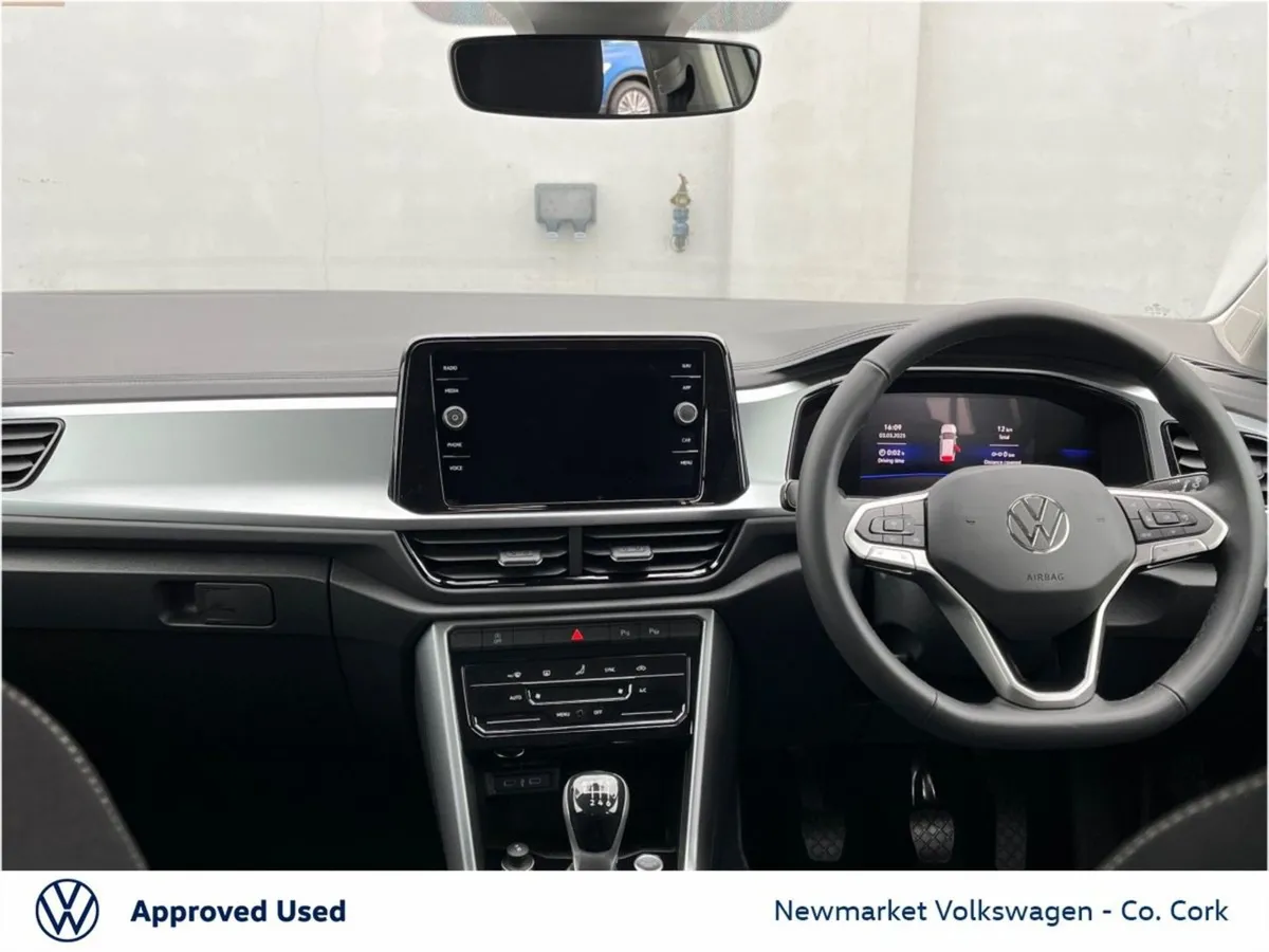 Volkswagen T-Roc Edition 75 2.0tdi 6 Speed 116BHP - Image 2