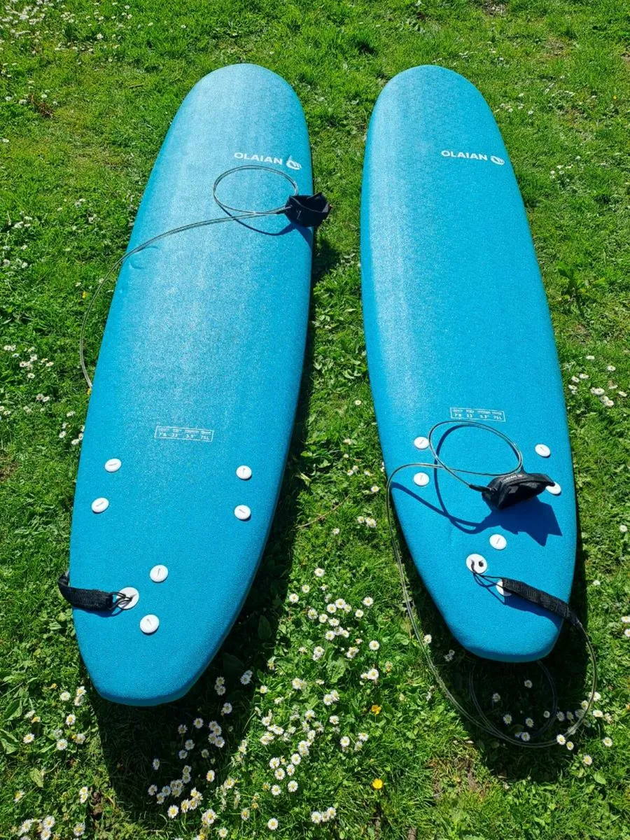 Foam surfboard 7'8 - Image 1