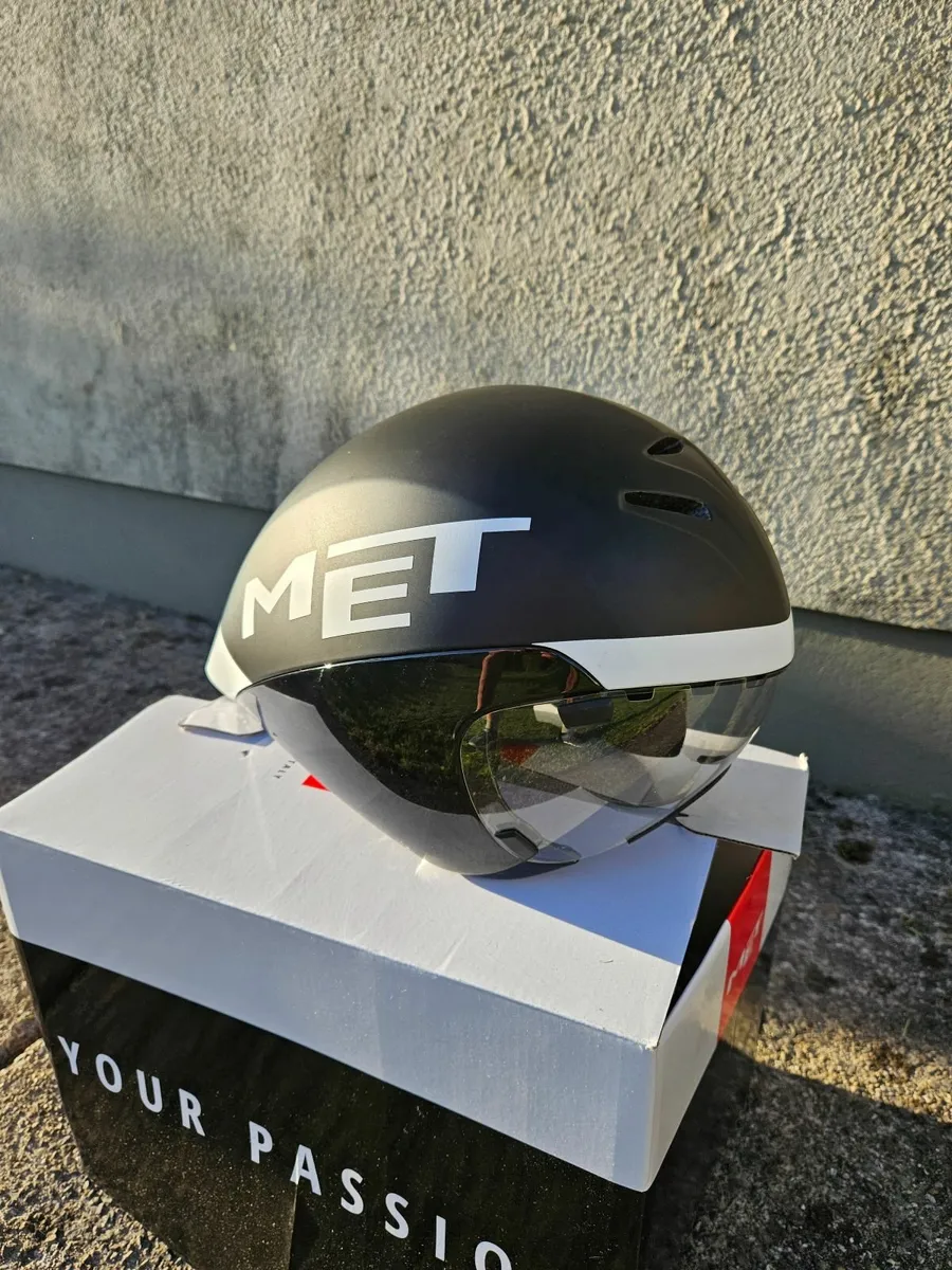MET Drone Wide Body Time Trial Helmet