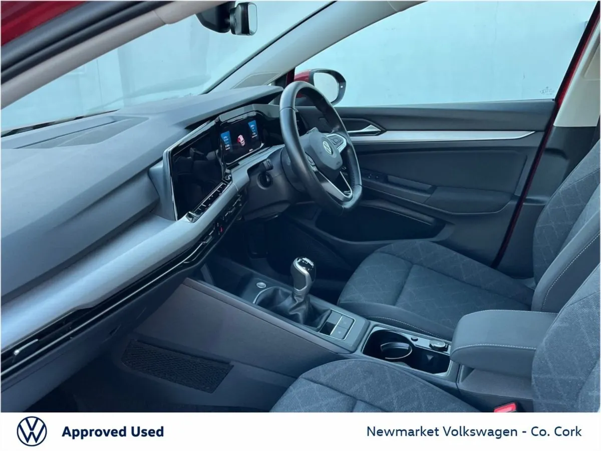 Volkswagen Golf 1.0tsi 110BHP Life 6 Speed - Image 4