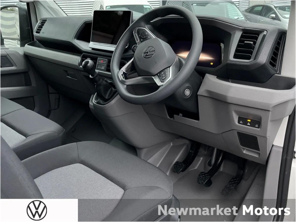 Volkswagen Crafter Trendline 35 Medium Wheel Base - Image 2
